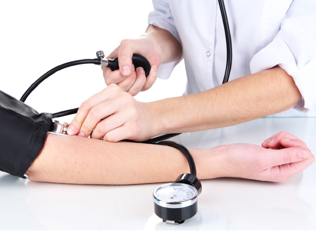 Bệnh tăng huyết áp ở người già: Nguyên nhân, biến chứng và phòng tránh