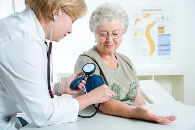 Nguyên nhân dẫn đến bệnh tăng huyết áp ở người già