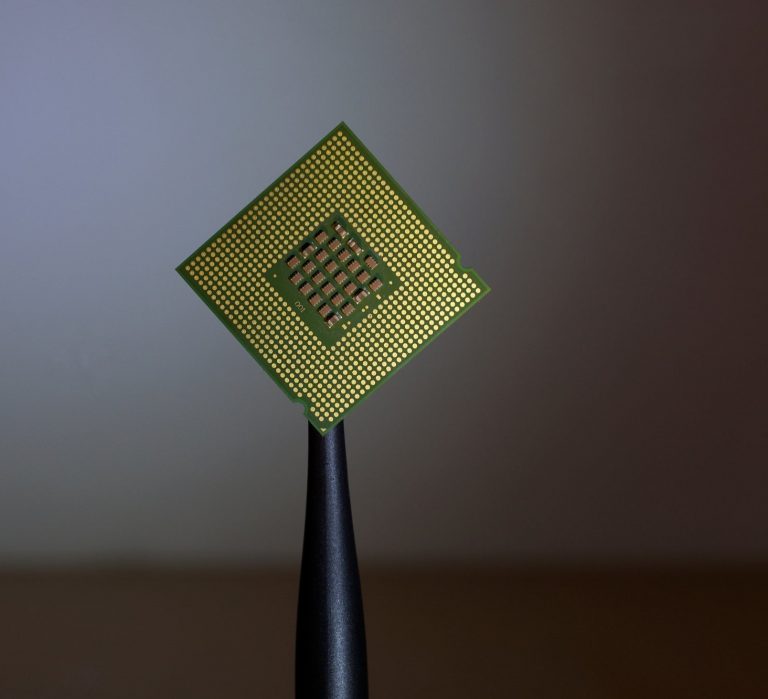 Con chip nhỏ nhất thế giới ra đời và sẽ hoạt động cùng với blockchain