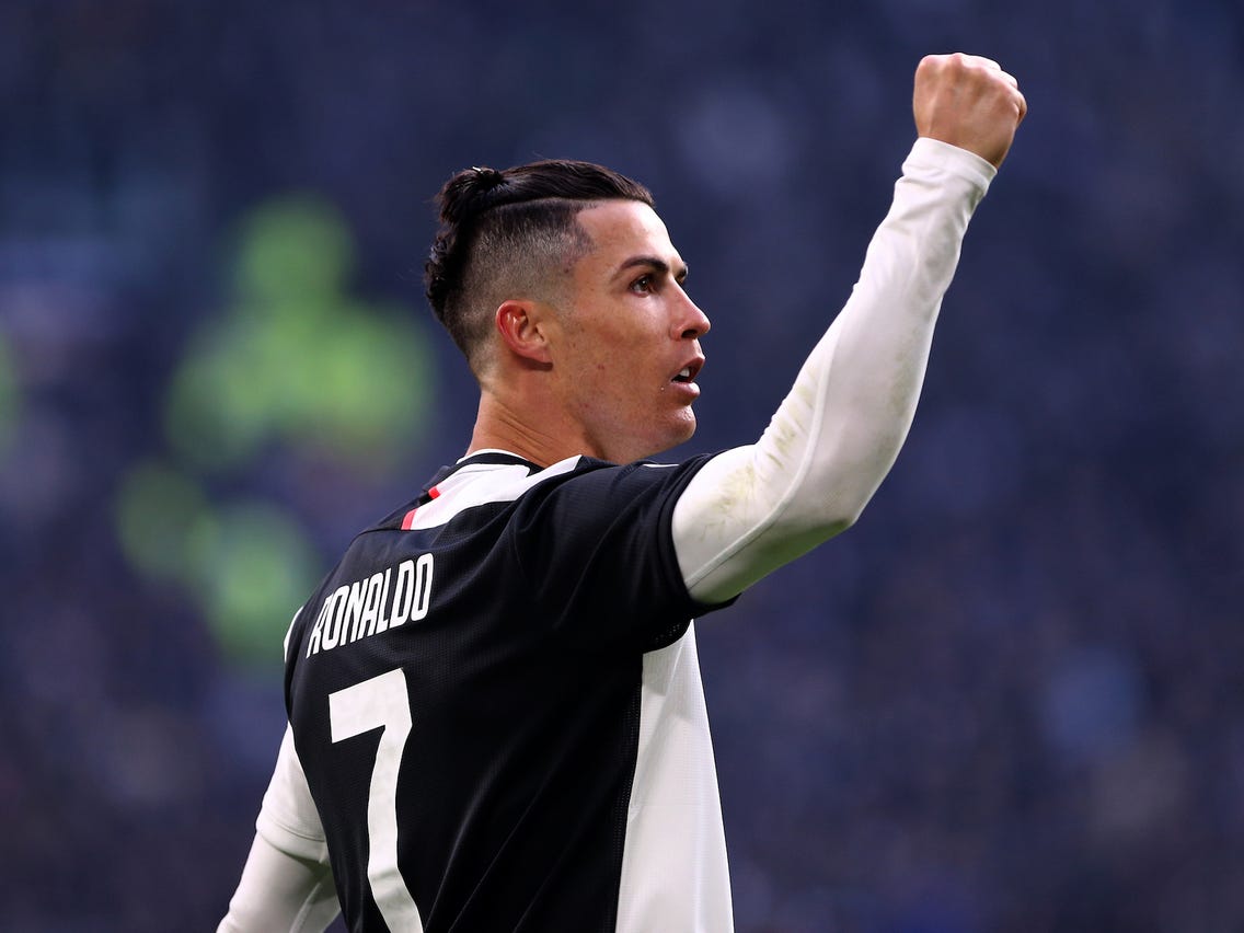 Juventus giữ chân Ronaldo, bổ nhiệm lại HLV Allegri