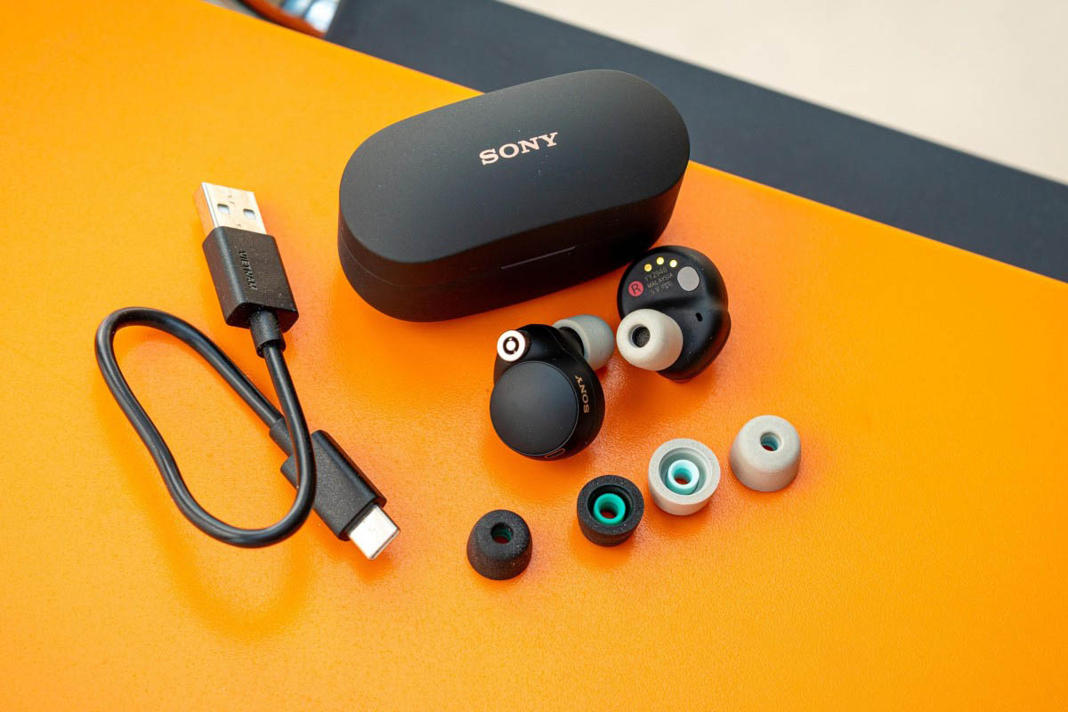 Sản phẩm tai nghe WF-1000XM4 mới của Sony